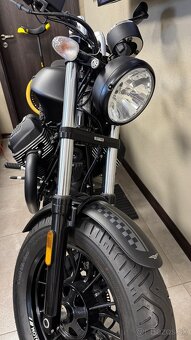 Moto Guzzi V9 Bobber - 3