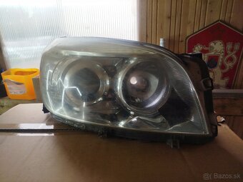 Predám predné svetlá Toyota RAV4 - 3