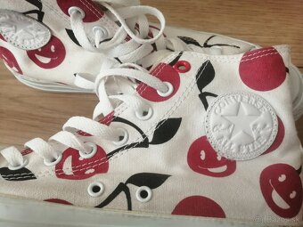 Converse čerešne - 3