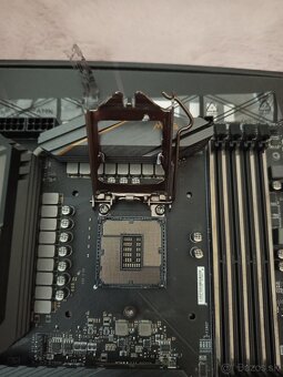 MSI z490 ace - 3