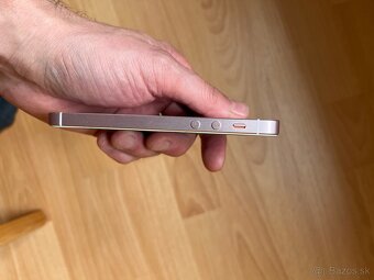 iPhone SE(2016) 32G - 3