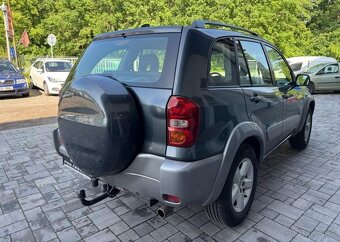 Toyota Rav4 2.0 VVT-i, 4x4 benzín manuál 110 kw - 3