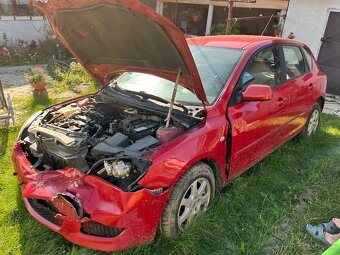 Havarovana Mazda 3 - 3