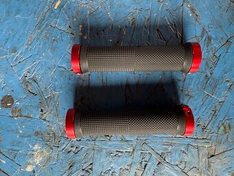 Gripy na bicykel dual lock - 3