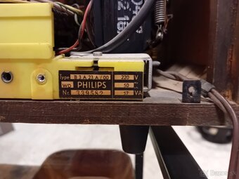 Predám staré elektrónkové rádio Philips - 3