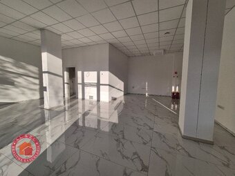 Krásny 66 m2 OBCHODNÝ PRIESTOR V SENCI - CENTRUM, NÁMESTIE 1 - 3