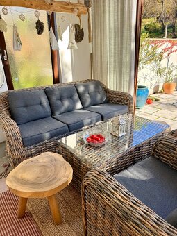 Predám krásnu ratanovú sedaciu súpravu - 3