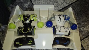 Dvaja boxujúci roboti na diaľkové ovládanie - 3