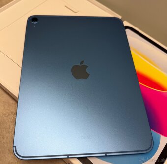 iPad 11" 128 GB WiFi Blue 2025 + Cellular - 3