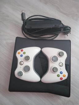 Xbox360,ovládače+hry.Farming simulátor 2x - 3