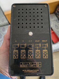 Merací starožitný prístroj AVOMET - 3