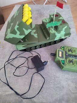 Predám Vojenskí Tank - 3