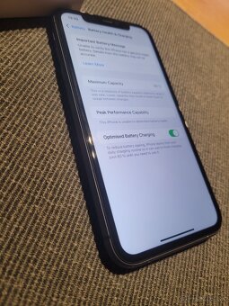 Apple iPhone 11 64GB - 3