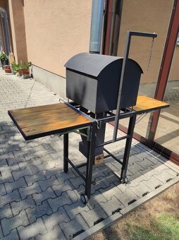 Predám záhradný grill súpravu - 3