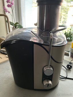 Na predaj odšťavovač zn.Tefal - 3
