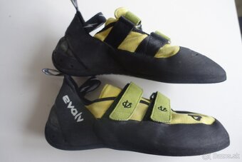 Predám skoro nové lezečky Evolv - 3