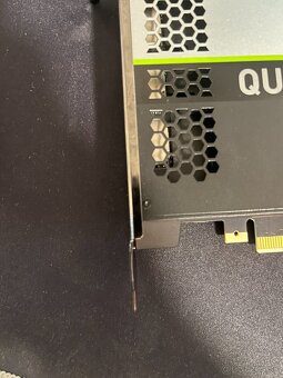 nVidia Quadro RTX 4000 8GB / Display Port a USB-C - GDDR6 - 3