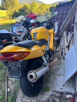 Honda VFR 800 - 3
