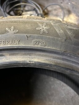 275/40 R20 - 3