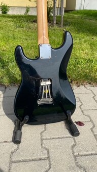 Fender Stratocaster - Mexico - 3