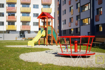 Dizajnový plne zariadený 1izb. byt s parkovaním Mikovíniho,  - 3