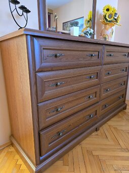 Skriňa a zrkadlo - 3