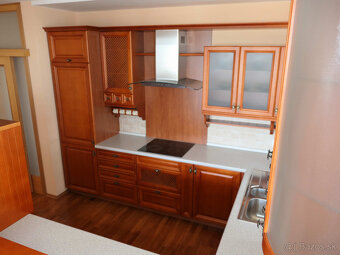 Čarovný panoramatický  výhľad na Bratislavu z 21. poschodia  - 3