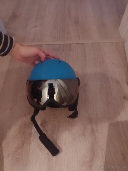 Predám detskú lyžiarsku prilbu. - 3