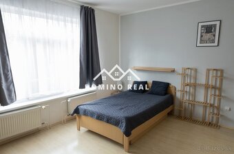 útulná garzónka v tichej časti - 3