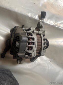 Alternátor Hyundai i20 1.25 37300-03600 - 3