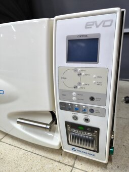 Autokláv - Parný sterilizátor Europa B Evo - 3