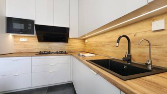 REZERVOVANÉ | 3,5 izbový byt 78 m² + loggia 3,4 m² v Moldave - 3