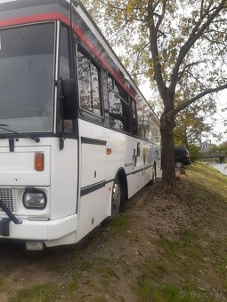 Obytný autobus Karosa special servis . - - 3
