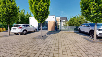 Exkluzívna nehnuteľnosť na predaj – Rodinný dom s ateliérom - 3