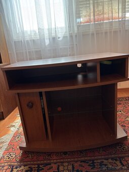 Stolík pod televízor - 3