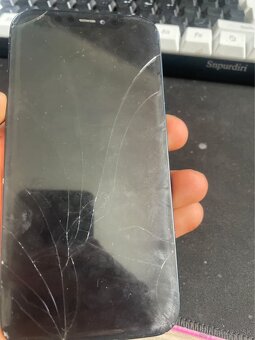 Iphone 12 128gb po pade sa neda zapnúť - 3