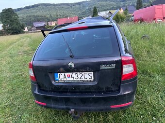 Škoda Octavia 2 facelift 1.6tdi Rozpredam na náhradné diely - 3