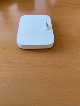 Apple lightning dock - model A1605 - original - 3