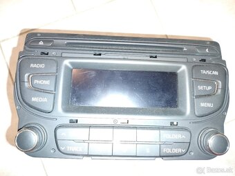 Predám originálne autorádio Kia ceed s rámikom - 3