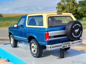 FORD BRONCO 4X4 HARD-TOP CLOSED 1992 – 1:18 LS-COLLECTIBLES - 3