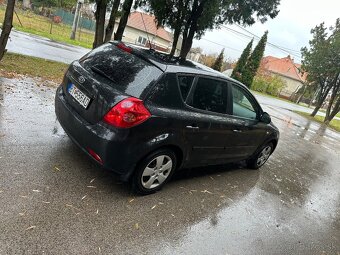 Predám kia Ceed 2009 1.6 92kw benzín - 3