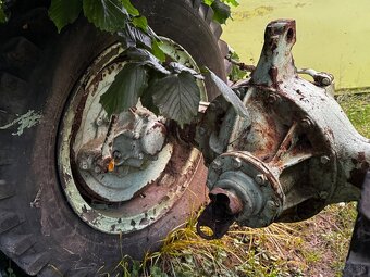 Zadnu napravu s kolesami V3S - 3