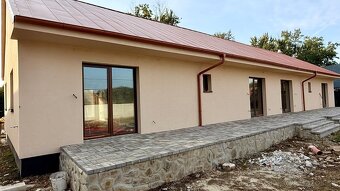 MAĎARSKO - TORNYOSNÉMETI NOVOSTAVBA 4 IZBOVÉHO RD 118 M2, PO - 3