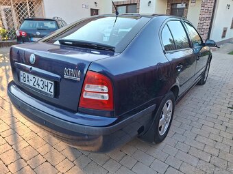 Predám Škoda Octavia 1,6 benzín sedan rok 2003 - 3