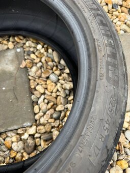 225/45 R17 michelin letne - 3