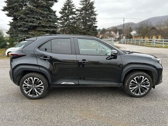 Toyota Yaris Cross 1.5 Hybrid Executive AWD-i e-CVT - 3