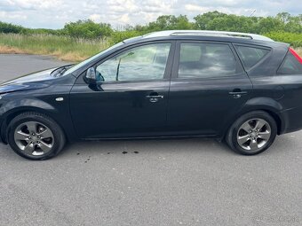 KIA CEE D 2.0 CRDI, r. 2008, najazdené originál 74.495 km - 3