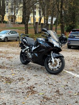 Honda VFR 800 - 3
