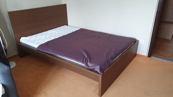 Postel MALM z Ikei s rostom a matracom - 3
