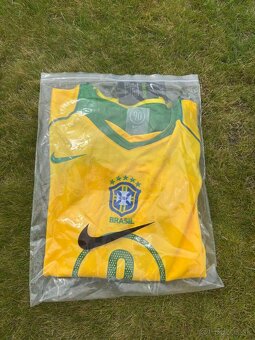 Domáci dres Brazílie – Ronaldo, veľkosť L (nový, nenosený) - 3